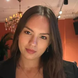 Фотография репетитора Петрова Виктория Сергеевна