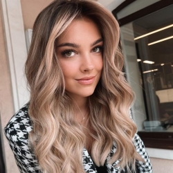 Фотография репетитора Андрианова Валерия Вадимовна