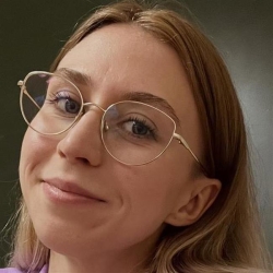 Фотография репетитора Шмелева Лилия Игоревна