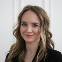 Фотография репетитора Кабанова Юлия Равилевна