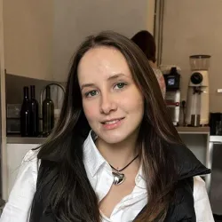 Фотография репетитора Ромащенко Полина Сергеевна