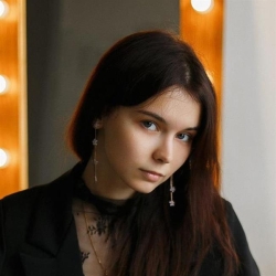 Фотография репетитора Бурлакова Екатерина Евгеньевна