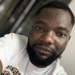 Фотография репетитора Езака Оквучукву Ричард 