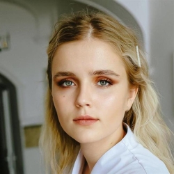 Фотография репетитора Пушкина Виктория Вадимовна