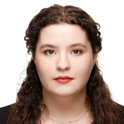 Фотография репетитора Ионова Кира Станиславовна