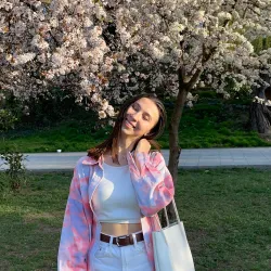 Фотография репетитора Ибрагимова Динара Медатовна