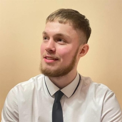 Фотография репетитора Братунь Егор Витальевич