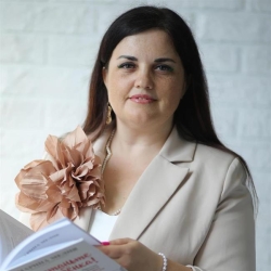 Фотография репетитора Кулакова Елена Николаевна