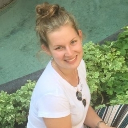 Фотография репетитора Улумбекова Нурия Рустамовна