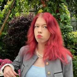 Фотография репетитора Тхайми Виктория-Виолетта Александровна