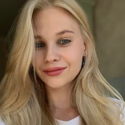 Фотография репетитора Горелова Дарья Михайловна