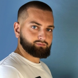 Фотография репетитора Жуков Максим Андреевич