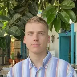 Фотография репетитора Масливченко Артём Евгеньевич