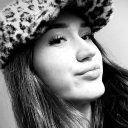 Фотография репетитора Андреева Анна Андреевна