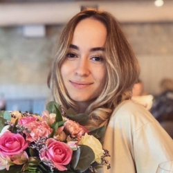 Фотография репетитора Новоселова Любовь Юрьевна