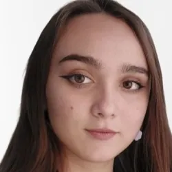 Фотография репетитора Бурлака Яна Ивановна