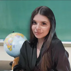 Фотография репетитора Сальникова Юлия Евгеньевна