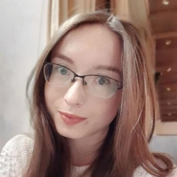 Фотография репетитора Шугладзе Яна Владимировна