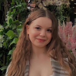 Фотография репетитора Мартынова Анна Дмитриевна