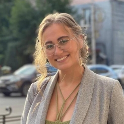 Фотография репетитора Богданова Дарья Владимировна