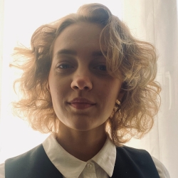 Фотография репетитора Батракова Ольга Сергеевна