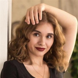 Фотография репетитора Базанова Полина Дмитриевна