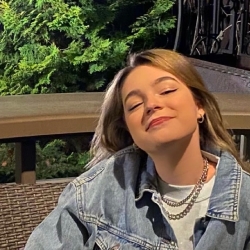 Фотография репетитора Гурьянова Полина Алексеевна