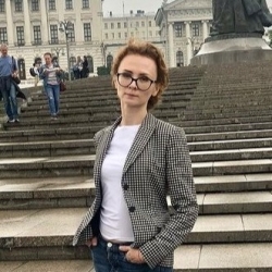 Фотография репетитора Власова Елена Викторовна