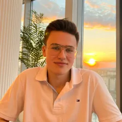 Фотография репетитора Купреенков Данил Андреевич