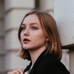 Фотография репетитора Караваева Виктория Константиновна