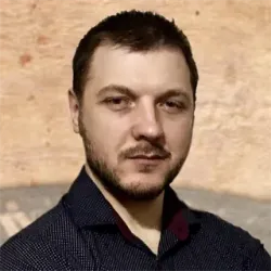 Фотография репетитора Ларионов Артем Владимировч