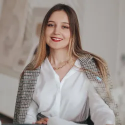 Фотография репетитора Сазонова Евгения Константиновна