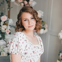 Фотография репетитора Журова Александра Игоревна