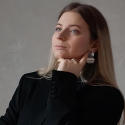 Фотография репетитора Лазуткина Виктория Александровна