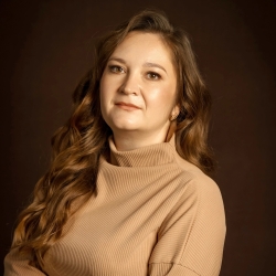 Фотография репетитора Сморкалова Вероника Юрьевна