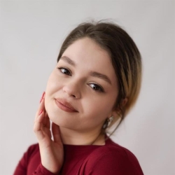 Фотография репетитора Гнетнева Арина Ивановна