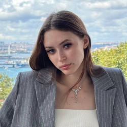 Фотография репетитора Гусева Анастасия Сергеевна