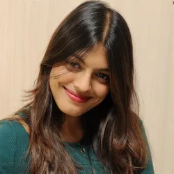 Фотография репетитора Мадукумар Сандя Деви Санти Кришна 