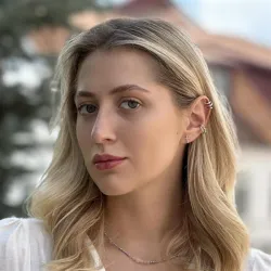 Фотография репетитора Суетина Милана Александровна