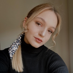 Фотография репетитора Крючкова Мария Сергеевна