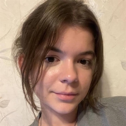 Фотография репетитора Иванова Арина Николаевна