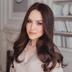 Фотография репетитора Кахарова Мария Владимировна