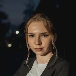 Фотография репетитора Астахова Алена Васильевна