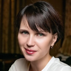 Фотография репетитора Медведева Алена Фаритовна