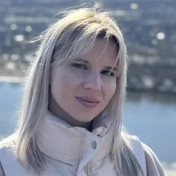 Фотография репетитора Попова Марина Сергеевна