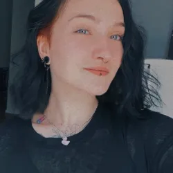 Фотография репетитора Попова Мирослава Сергеевна