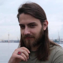 Фотография репетитора Журавлев Артем Сергеевич