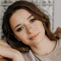 Фотография репетитора Ковтунова Элина Васильевна