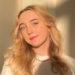 Фотография репетитора Киселева Олеся Николаевна