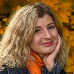 Фотография репетитора Леонова Александра Андреевна